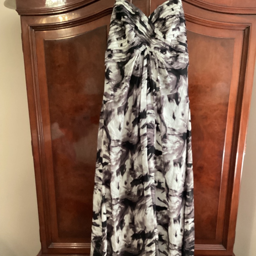 Tadoshi shoji gray black white floral size 10 strapless maxi dress